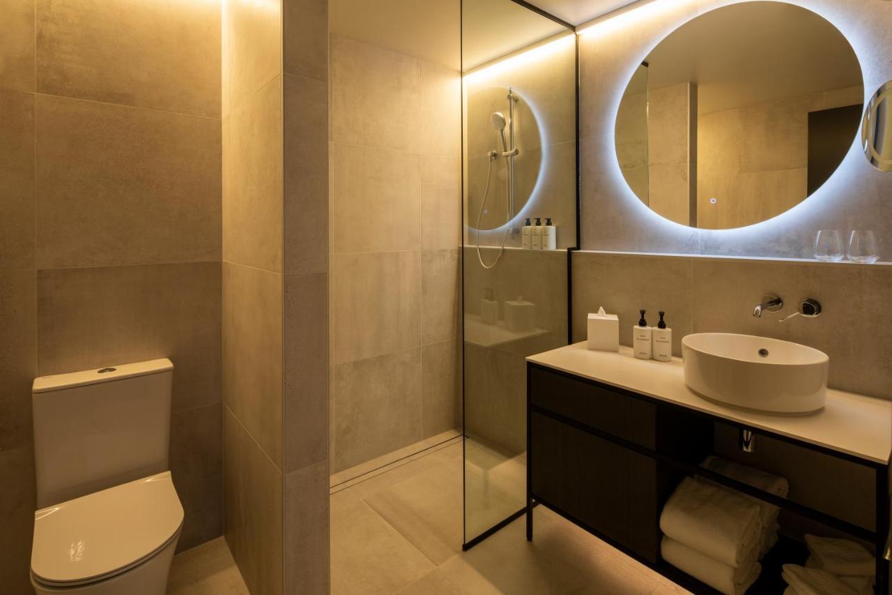 The Mayfair Christchurch Extérieur photo Bathroom