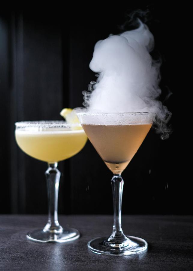 The Mayfair Christchurch Extérieur photo A dry ice cocktail