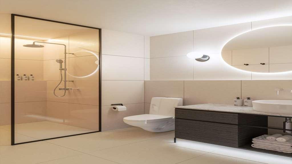 The Mayfair Christchurch Extérieur photo Bathroom